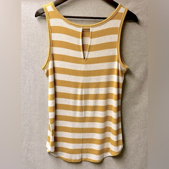 Cabi Liner Tank - Picture 4 of 7